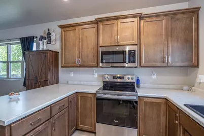 N9339 Gemstone Court, Appleton, WI 54915 - Photo 9