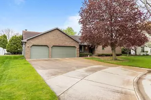21 Kensington Ct, Appleton, WI 54915 - Photo 3