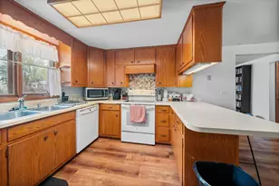 401 Steven St, Green Bay, WI 54303 - Photo 5