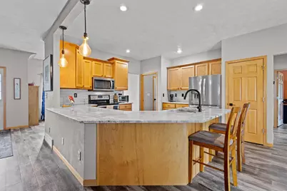 214 Brookwood Drive, Hortonville, WI 54944 - Photo 9