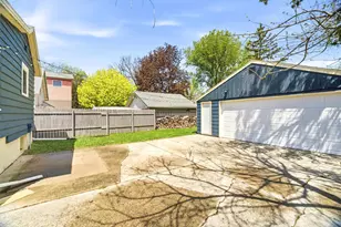1226 Bay Shore Dr, Oshkosh, WI 54901 - Photo 21