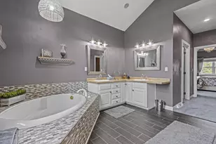 4240 N Wedgewood Dr, Appleton, WI 54911 - Photo 27