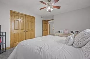 4240 N Wedgewood Dr, Appleton, WI 54911 - Photo 33