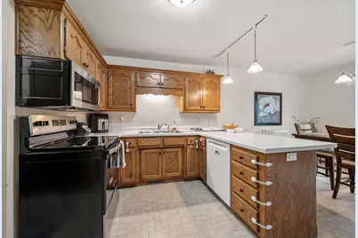 1781 Briarwood Court, De Pere, WI 54115 - Photo 17