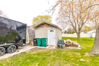 400 Elizabeth Avenue, Marinette, WI 54143 - Photo 23