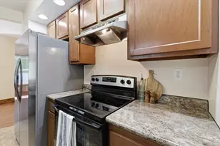 1011 N Fair St, Appleton, WI 54911 - Photo 5