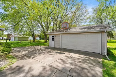 560 Thomas Street, Fond du Lac, WI 54935 - Photo 5