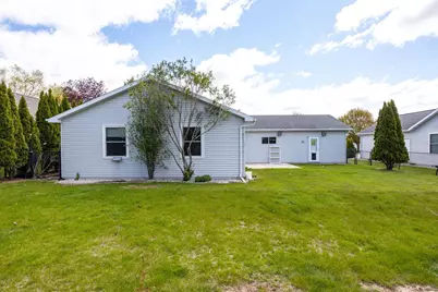 2140 Deer Prairie Drive, Neenah, WI 54956 - Photo 21