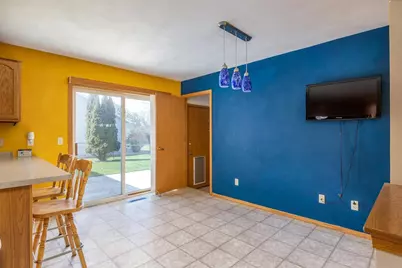 2140 Deer Prairie Drive, Neenah, WI 54956 - Photo 5