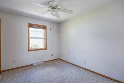 2140 Deer Prairie Drive, Neenah, WI 54956 - Photo 15