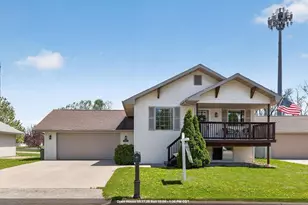 959 Bergamont Ct, Menasha, WI 54952 - Photo 1