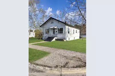 1513 28th Avenue, Menominee, MI 49858 - Photo 1