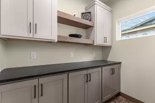 1764 Bobby Jones Dr, De Pere, WI 54115 - Photo 11