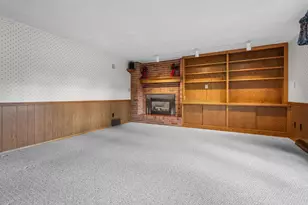 1742 N Douglas St, Appleton, WI 54914 - Photo 25