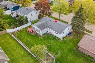 1742 N Douglas St, Appleton, WI 54914 - Photo 33
