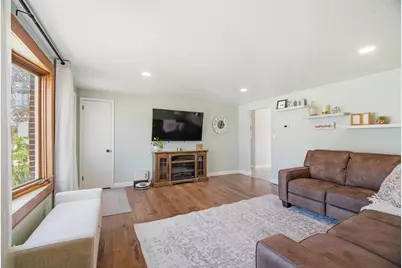 1204 St Agnes Drive, Green Bay, WI 54304 - Photo 3