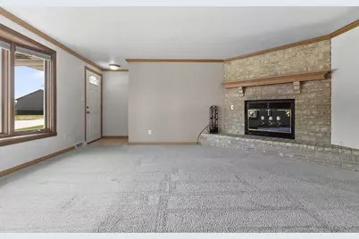 1436 Crestwood Drive, Green Bay, WI 54313 - Photo 5