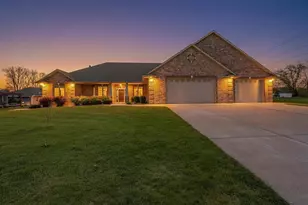 334 Whispering Creek Ct, Green Bay, WI 54303 - Photo 1