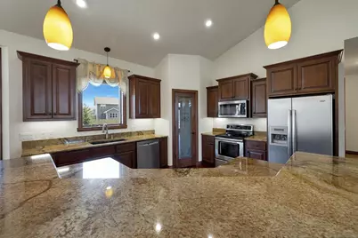 334 Whispering Creek Court, Green Bay, WI 54303 - Photo 15