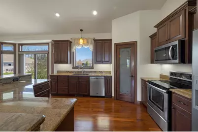 334 Whispering Creek Court, Green Bay, WI 54303 - Photo 13