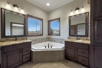 334 Whispering Creek Court, Green Bay, WI 54303 - Photo 23