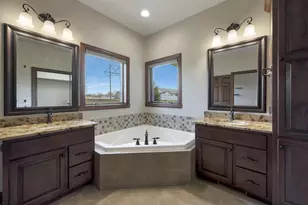 334 Whispering Creek Ct, Green Bay, WI 54303 - Photo 23