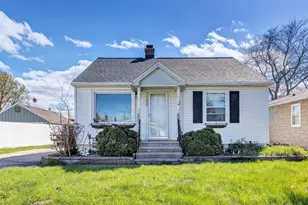1356 Doblon St, Green Bay, WI 54302 - Photo 1