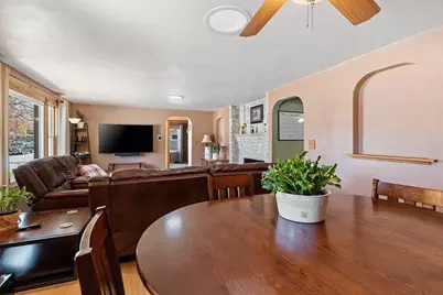 3002 Prairie Street, Two Rivers, WI 54241 - Photo 11