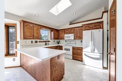 2195 Redpepper Trail, Green Bay, WI 54313 - Photo 7