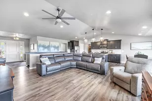 392 Song Bird Cir, Little Suamico, WI 54171 - Photo 5