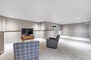392 Song Bird Cir, Little Suamico, WI 54171 - Photo 21