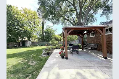 215 Madison Street, Brillion, WI 54110 - Photo 29