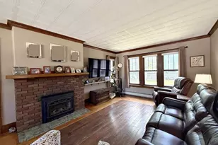 215 Madison St, Brillion, WI 54110 - Photo 5