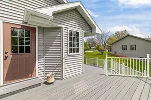 118 Honeysuckle Dr, Hortonville, WI 54944 - Photo 33