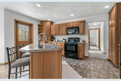 118 Honeysuckle Drive, Hortonville, WI 54944 - Photo 13