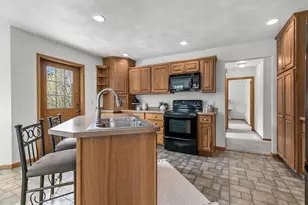 118 Honeysuckle Dr, Hortonville, WI 54944 - Photo 13
