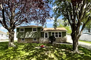 757 Mc Arthur St, Fond du Lac, WI 54935 - Photo 1