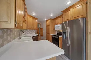 518 N Langlade Ct, Green Bay, WI 54301 - Photo 17