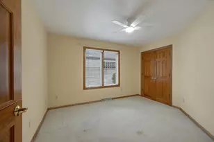 518 N Langlade Ct, Green Bay, WI 54301 - Photo 29
