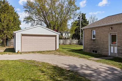 1212 Commercial Street, Neenah, WI 54956 - Photo 25