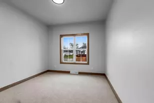 1423 Crossroads Dr, De Pere, WI 54115 - Photo 45