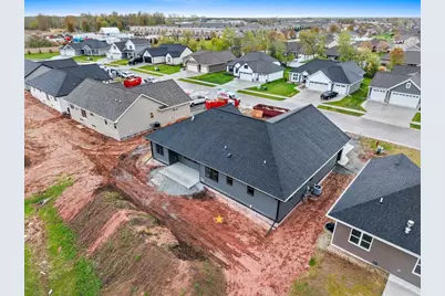 1423 Crossroads Drive, De Pere, WI 54115 - Photo 3