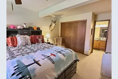 2230 Meadowbrook Court #E, Oshkosh, WI 54904 - Photo 7