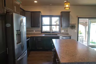 306 Greenbrier Dr, Hortonville, WI 54944 - Photo 3