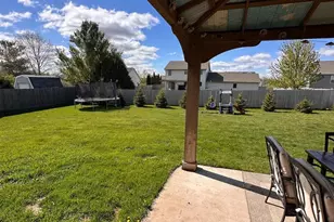 306 Greenbrier Dr, Hortonville, WI 54944 - Photo 19