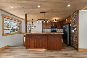 185 Island Dr, Iola, WI 54945 - Photo 15