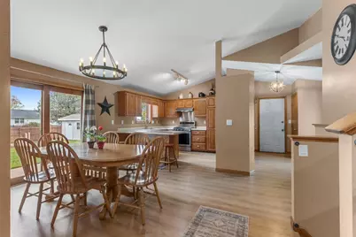 2124 Kensington Lane, Green Bay, WI 54311 - Photo 7