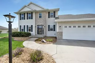 2085 Bracton Rd, Suamico, WI 54173 - Photo 51