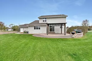 2085 Bracton Rd, Suamico, WI 54173 - Photo 45