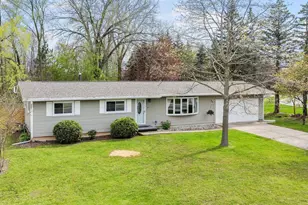 2566 Greenbrier Rd, Green Bay, WI 54311 - Photo 1